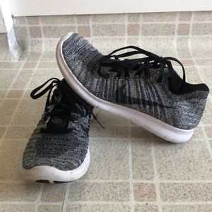 Nike Free Knit training Shoes! Size: 6